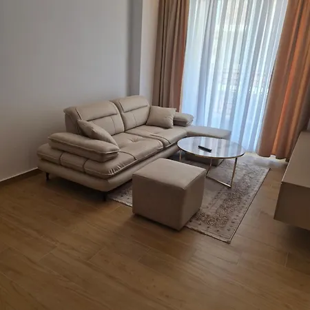 Apartment Super Golem (Tirana)